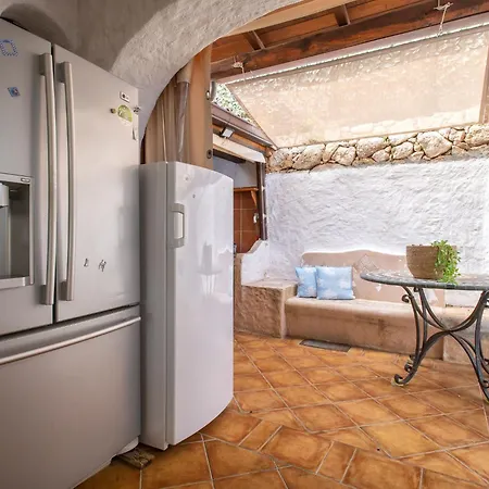 Smeralda By Interhome Cannigione