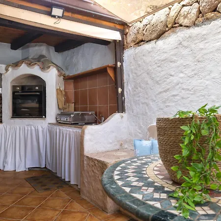 Willa Smeralda By Interhome Cannigione